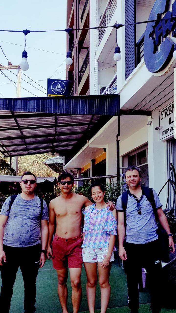 French Connection Hotel Pattaya Exterior photo